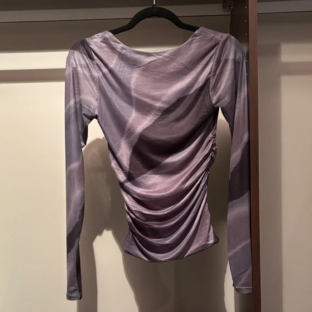 Simons Lavender Ruched Bodysuit - Picture 3 of 4